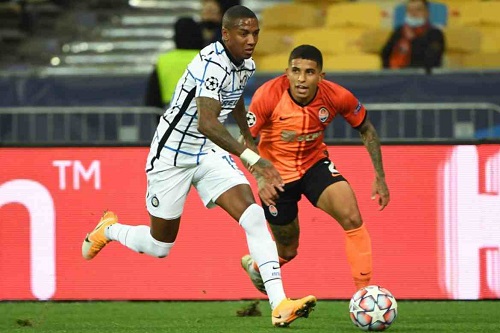 إنتر يهدر كل الفرص ويكتفي بالتعادل السلبي مع شاختار في دوري الأبطال