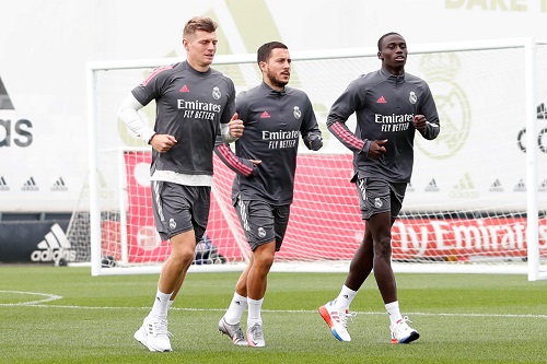 ريال مدريد يصل ألمانيا في وجود إدين هازارد