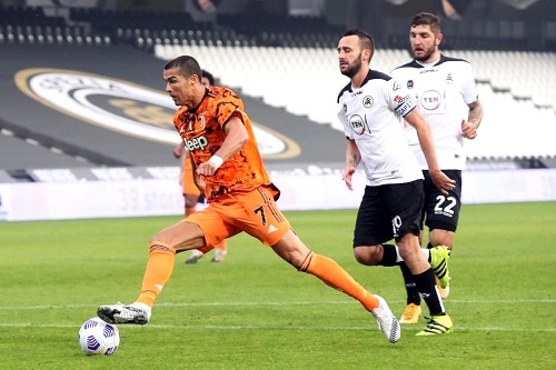 كريستيانو رونالدو: ها قد عاد كريس المعتاد بعد غياب طويل