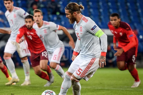 سيرجيو راموس يتطلع للتوهج أمام ألمانيا