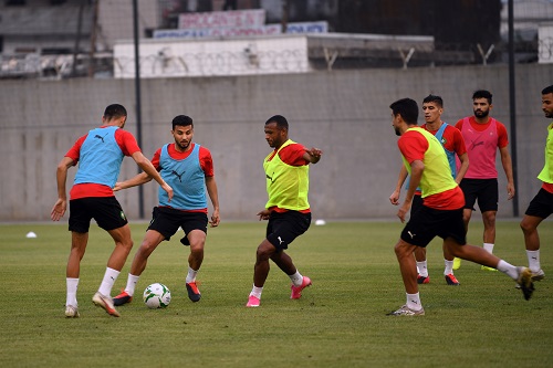 المنتخب المحلي يخوض ثاني حصة تدريبية بالكاميرون استعدادا للطوغو