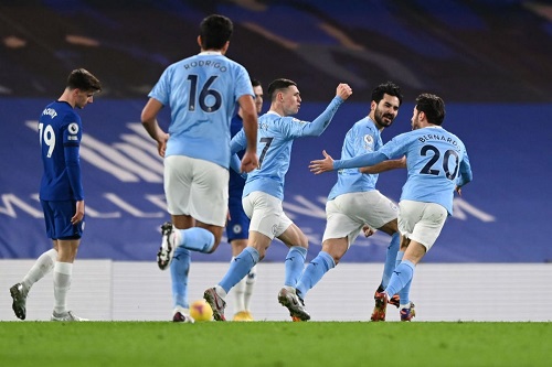 مانشستر سيتي يقسو على تشيلسي بثلاثية ويواصل عودته القوية في الدوري الإنجليزي