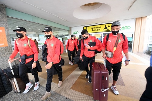 المنتخب الوطني المحلي يحط الرحال بالكاميرون