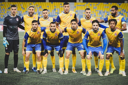 الفتح الرياضي يستعد للبطولة بغياب 11 لاعبا