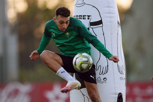 "فيفا" يمنح الضوء الأخضر لمنير الحدادي من أجل تمثيل المنتخب الوطني