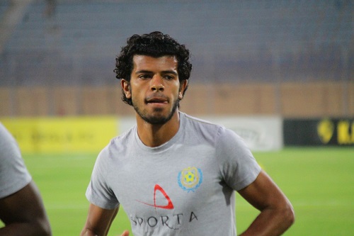 لاعب الإسماعيلي يُنقل إلى المستشفى على إثر أزمة صحية مفاجأة بمراكش