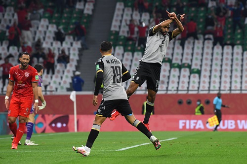 الأهلي يتجاوز الدحيل بهدف ويصعد لمواجهة البايرن في نصف نهائي الموندياليتو