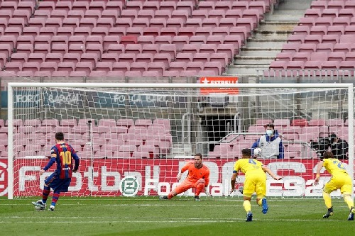 برشلونة يسقط في فخ التعادل أمام قادش في الدوري الإسباني