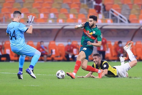 الزمالك المصري يحسم جدل اهتمامه بمهاجم الاتفاق السعودي "وليد أزارو"