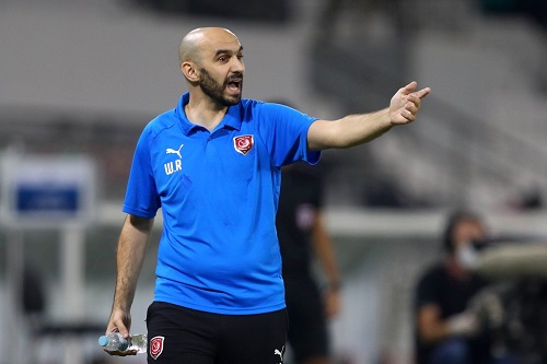 الركراكي يعتذر عن تدريب الرجاء.. ويفضل البقاء مع العائلة في قطر