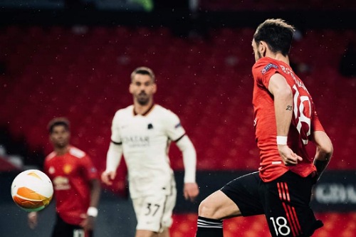 مانشستر يقسو على روما بسداسية في اليوروبا ليغ