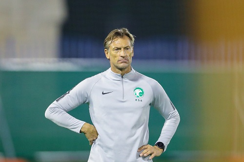 رونار يطالب بتطوير الكرة المدرسية بإفريقيا