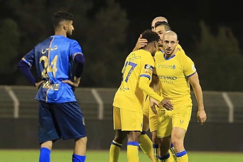 الريان القطري يطلب ود أمرابط والأخير ينتظر تحرك إدارة النصر السعودي