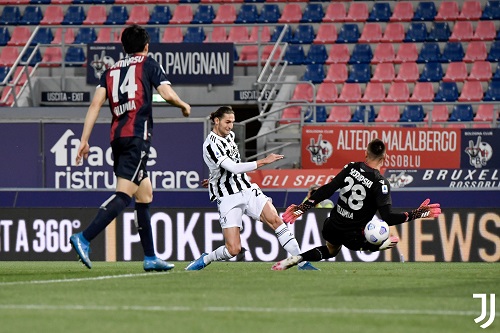 اليوفي بدوري الأبطال ونابولي إلى اليوروباليغ