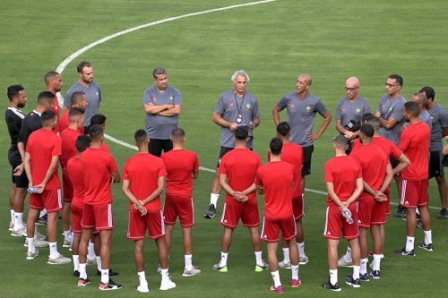 قائمة "الأسود".. 6 محليين من الرجاء والوداد واسم جديد على المنتخب