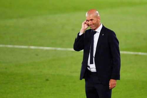 زيدان يتعهد باستمرار صراع ريال مدريد على الدوري الإسباني