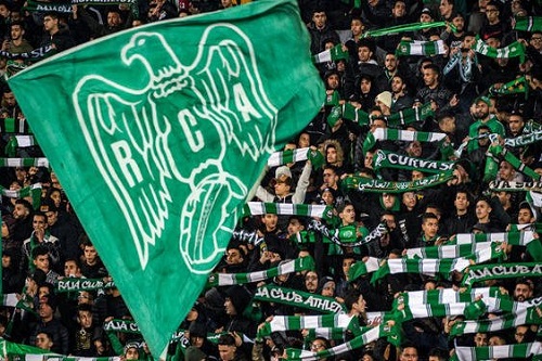 الكورفاسود" تنتفض في وجه المكتب المسير وتُعلق: رحيلكم على يدنا سيكون