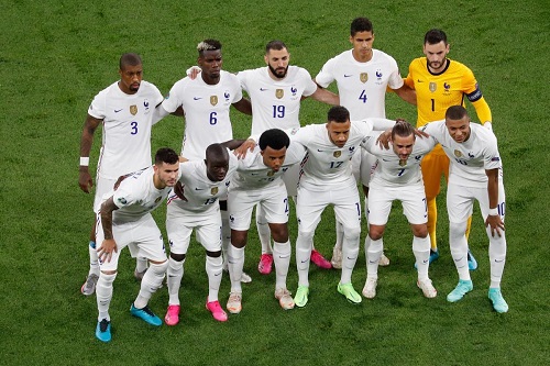 المنتخب الفرنسي يبحث عن حلول لحل أزمة الظهير الأيسر قبل مباراة سويسرا