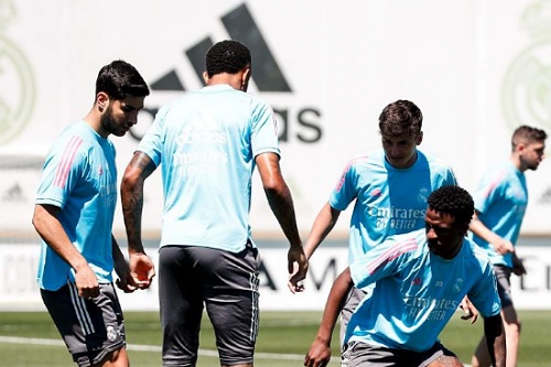 الريال يستعد للموسم الجديد في غياب أغلب اللاعبين