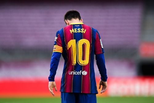 برشلونة يعلن عدم ارتداء أي لاعب قميص رقم 10