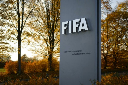 الفيفا يطالب بحماية الصحة بعد مباراة البرازيل والأرجنتين