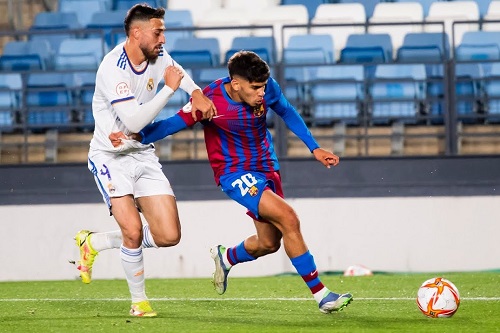 مدرب برشلونة المؤقت يستدعي المغربي "الزلزولي" للتدرب مع الفريق الأول