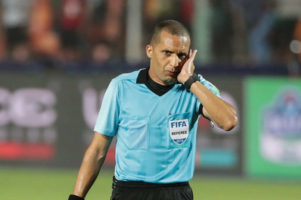 جيد حكم "الفار" في مباراة البحرين والعراق