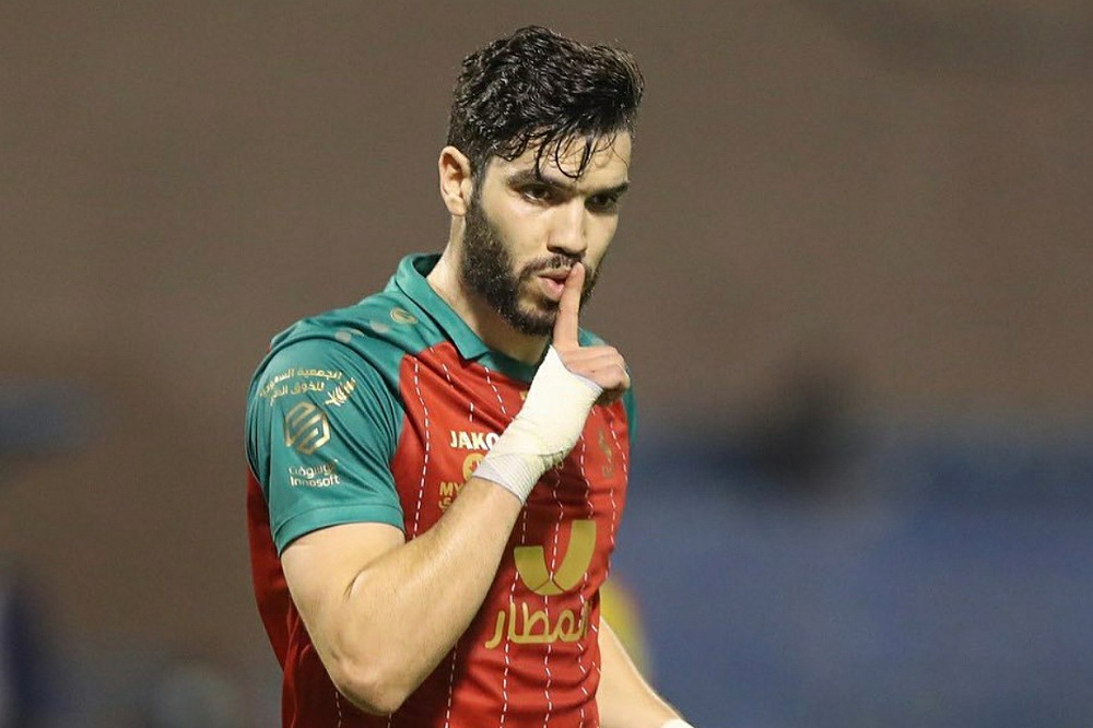 أزارو مرشح للانتقال إلى الدوري القطري والاتفاق مستعد لبيع عقد اللاعب