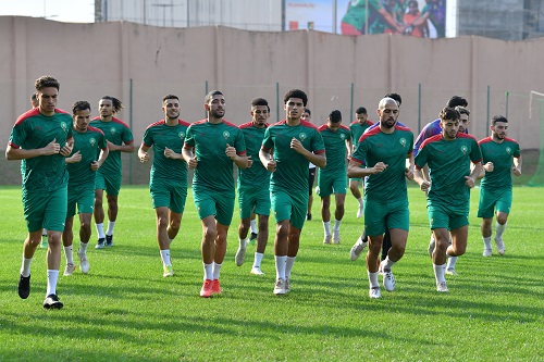 "الأسود" يخوضون حصة صباحية لإزالة العياء