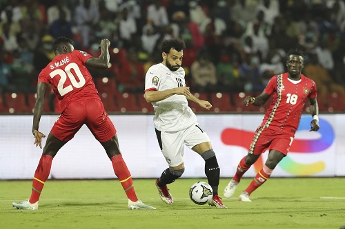 "الأسود" ينتظرون الفائز من الصدام القوي بين مصر وكوت ديفوار