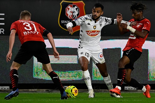 بوفال يخضع لعملية جراحية ومشاركته مع المنتخب في "المونديال" مهددة