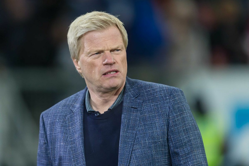 "أوليفر كان" يطالب لاعبي بايرن ميونخ برد فعل