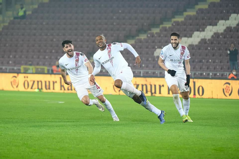 الكعبي يُسجل من جديد ويقود هاتاي سبور لتحقيق فوز ثمين في الدوري التركي
