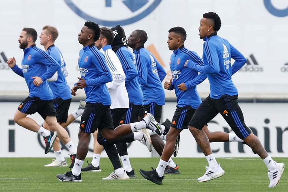 ريال مدريد على بعد نقطة من لقب الليغا