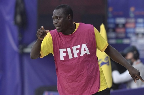 السنغالي عمر سيلا مدربا لمنتخب الكرة الشاطئية