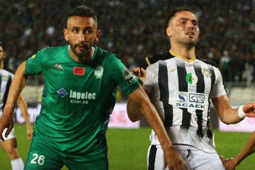 التعادل السلبي يحسم الشوط الأول بين الرجاء وسطيف