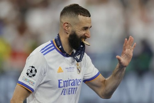 كريم بنزيمة أفضل لاعب في دوري أبطال أوروبا