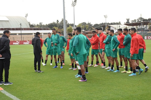 عموتة يستدعي 24 لاعبا في تجمعين إعداديين للمنتخب المحلي