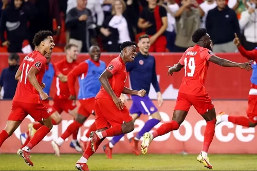 لاعبو منتخب كندا ينهون إضرابهم ويواصلون الاستعدادات لكأس العالم