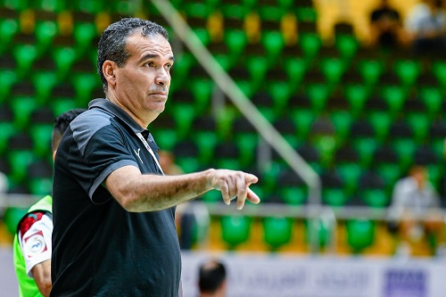 الدكيك: الجو عائلي في المنتخب وأهدي اللقب للملك محمد السادس والشعب المغربي