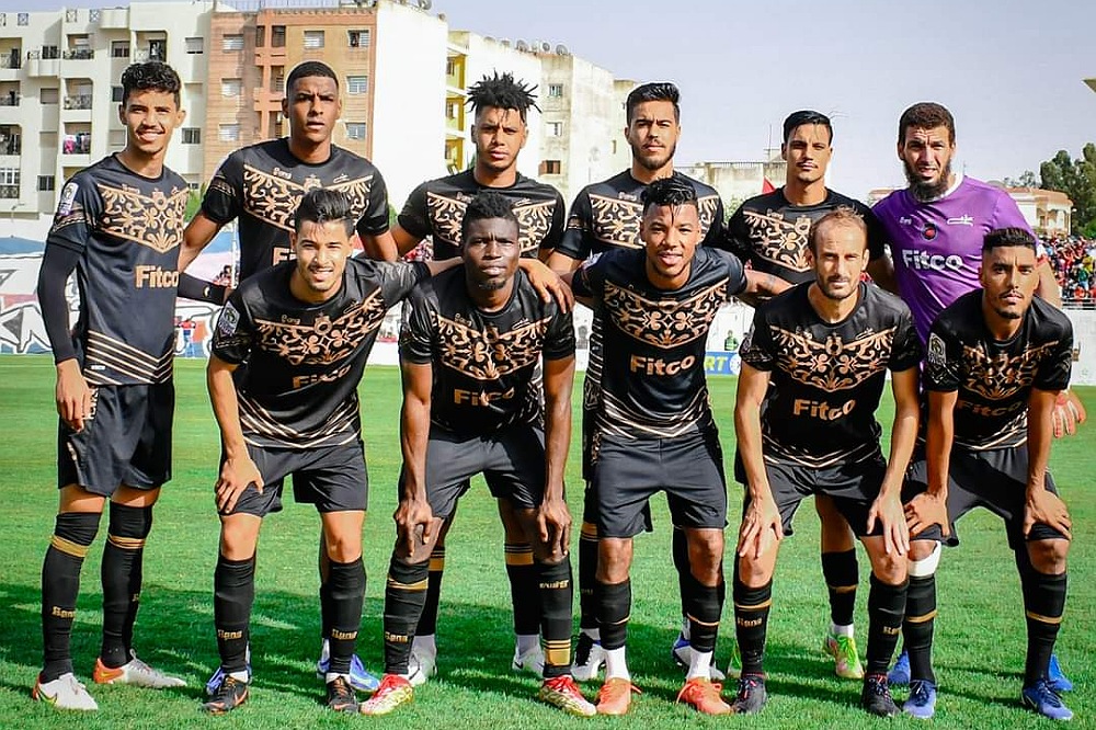 لاعبو أولمبيك آسفي يحتجون على تأخر مستحقاتهم المالية بطريقة حضارية