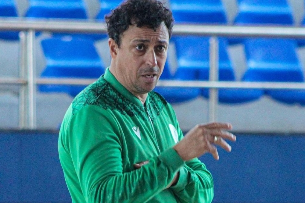 عزيز البدراوي يُقرر إقالة هلال الطاير من مهامه لهذا السبب