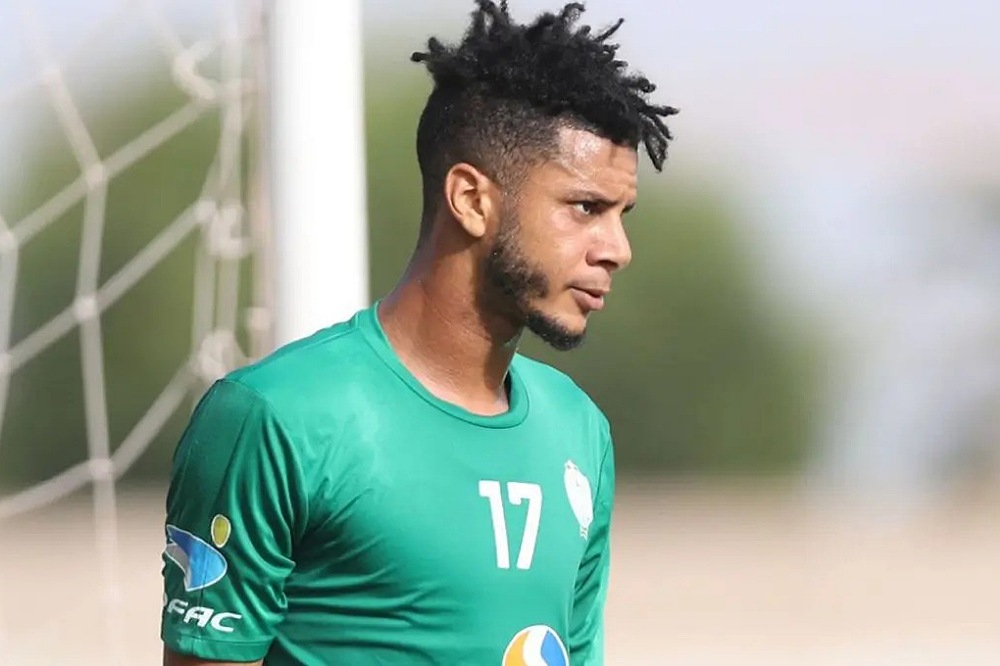 البدراوي يجتمع بخابا ووكيل أعماله.. إمكانية فسخ عقد اللاعب مع الرجاء واردة