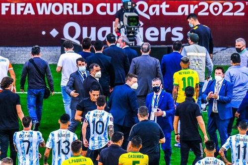 فيفا يوافق على إلغاء مباراة البرازيل والأرجنتين في التصفيات المؤهلة لكأس العالم