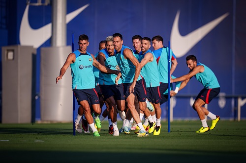 برشلونة الإسباني يتمكن من تسجيل جميع اللاعبين الجدد باستثناء الفرنسي كوندي