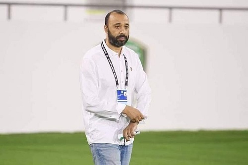 السكيتيوي يشرع في مهامه كمدرب لاتحاد تواركة ويناقش بعض الأسماء لانتدابها