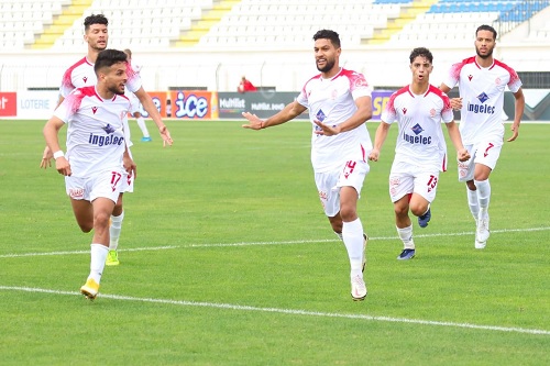 الوداد يفوز وديا على شباب المسيرة بستة أهداف في أول حضور لعموتة