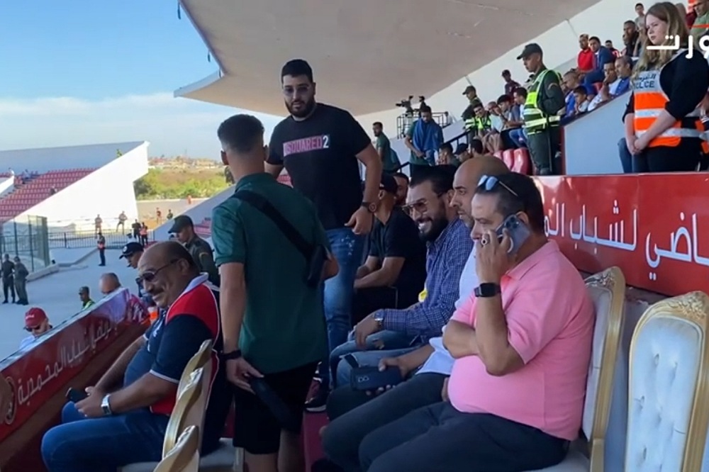 فيضي في مباراة الشباب والمولودية
