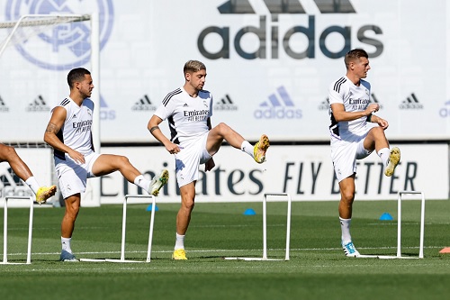 ريال مدريد يبدأ الاستعداد لحملة الدفاع عن لقب دوري الأبطال