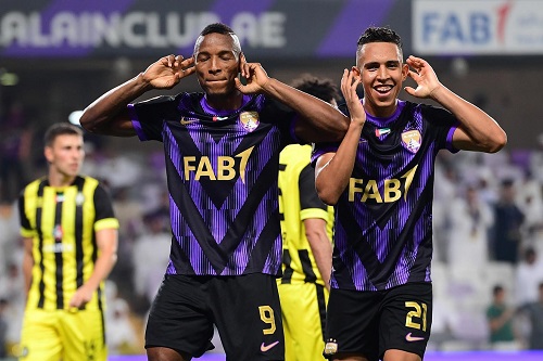 رحيمي أساسي ومباريك احتياطي مع العين في مواجهة النصر